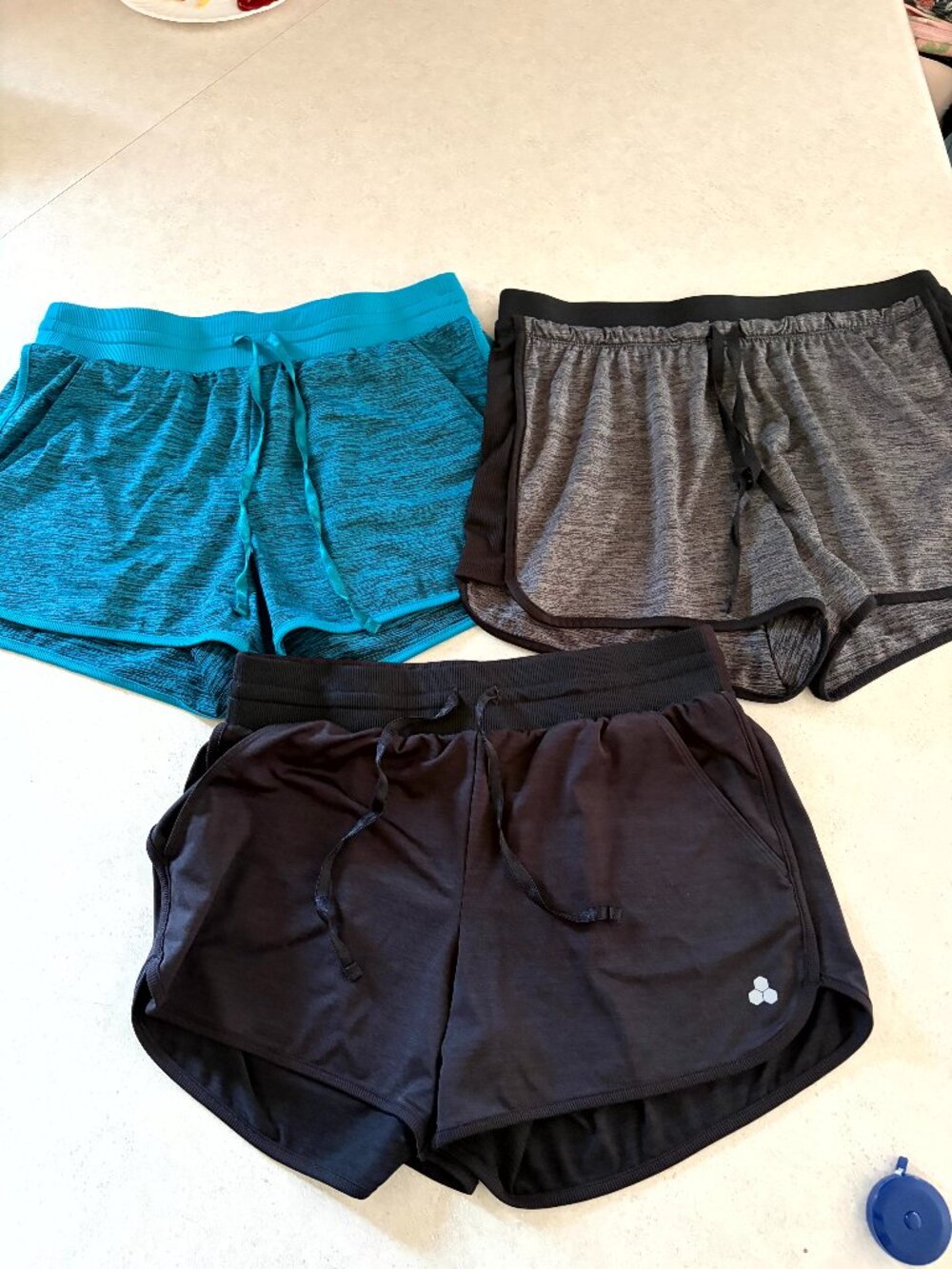 Women's Tek Gear training shorts lot athletic shorts lot tennis shorts  Medium